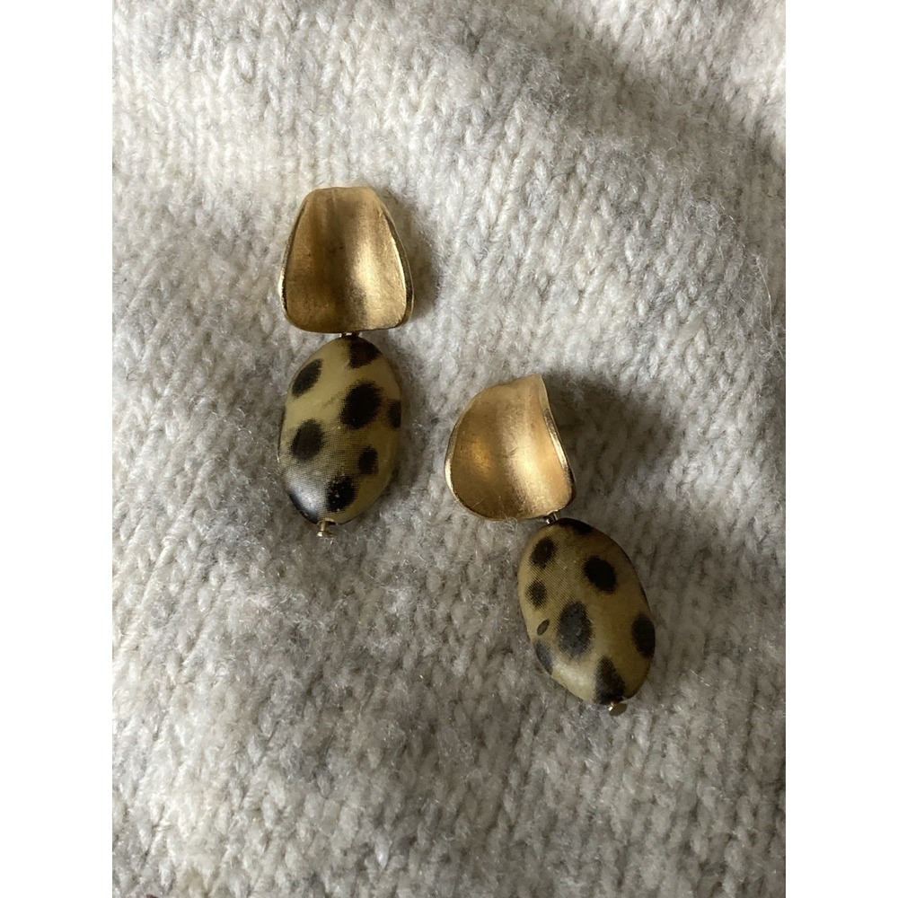 Gold Tone Leopard Print Dangle Pierced Earrings Cheetah Retro Earthy Classic